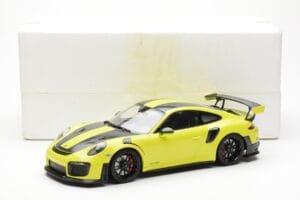 Porsche 911 991.2 GT2 RS Lichtgroen Met Zwarte Magnesium Velgen Minichamps 1:18 155068300 Metaal — afbeelding 6 van 6
