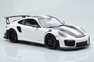 Porsche 911 GT2 RS 991.2 Weissach Package Wit Zwarte Magnesium Velgen Minichamps 1:18 153068309 Metaal — afbeelding 4 van 6