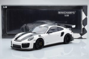 Porsche 911 GT2 RS 991.2 Weissach Package Wit Zwarte Magnesium Velgen Minichamps 1:18 153068309 Metaal — afbeelding 6 van 6