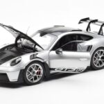 Porsche 911 992 GT3 Weissach Pack GT Zilver Metallic Norev 1:18 - image 2 of 8