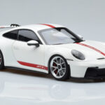 Porsche 911 992 GT3 Wit Norev 1:18 - image 5 of 7