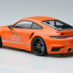 Porsche 911 992 Turbo S China 20th Anniversary Oranje Minichamps 1:18 - image 5 of 6