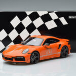 Porsche 911 992 Turbo S China 20th Anniversary Oranje Minichamps 1:18 - image 6 of 6