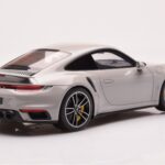 Porsche 911 992 Turbo S Crayon Grijs GT Spirit 1:18 - image 2 of 6