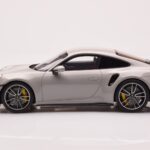 Porsche 911 992 Turbo S Crayon Grijs GT Spirit 1:18 - image 3 of 6
