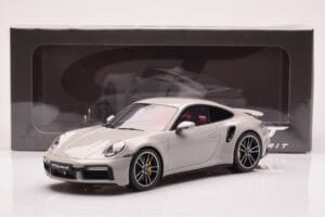 Porsche 911 992 Turbo S Crayon Grijs GT Spirit 1:18 GT431 Hars — afbeelding 6 van 6