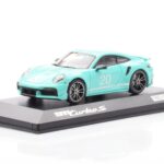 Porsche 911 992 Turbo S Mint Groen Minichamps 1:43 - image 2 of 4