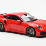 Porsche 911 992 Turbo S Sport Design Rood Minichamps 1:18 - image 6 of 8