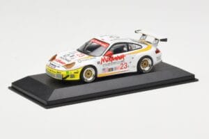 Porsche 911 996 GT3 RS McKenna #23 T. Bernhard / J. Bergmeister / M. Maassen 12 Hours of Sebring 2004 Minichamps 1:43 4000464 — afbeelding 2 van 4