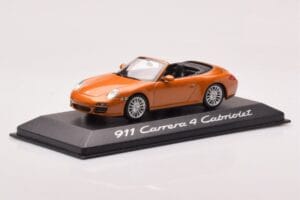 Porsche 911 997 Carrera 4 Cabriolet Oranje Metallic Minichamps 1:43 WAP02001618 Metaal — afbeelding 2 van 4