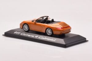 Porsche 911 997 Carrera 4 Cabriolet Oranje Metallic Minichamps 1:43 WAP02001618 Metaal — afbeelding 3 van 4
