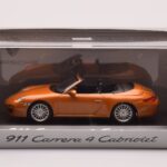 Porsche 911 997 Carrera 4 Cabriolet Oranje Metallic Minichamps 1:43 - image 4 of 4