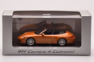 Porsche 911 997 Carrera 4 Cabriolet Oranje Metallic Minichamps 1:43 WAP02001618 Metaal — afbeelding 4 van 4