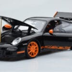 Porsche 911 997 GT3 RS Zwart AUTOart 1:18 - image 2 of 8