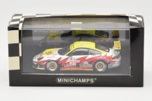 Porsche 911 997 GT3 RSR #31 J. Bergmeister / P. Long / L. Luhr 12 Hours of Sebring Class Winners 2005 Minichamps 1:43 4000564 — afbeelding 4 van 4