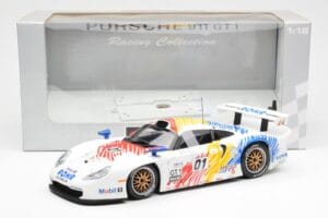 Porsche 911 GT1 #1 A. McNish / R. Sullivan / U. Alzen Rohr Motorsport Daytona 24 Hours 1998 UT Models 1:18 39611 Metaal — afbeelding 6 van 6