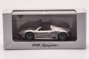 Porsche 918 Spyder Grijs Metallic Minichamps 1:43 WAP0201910B Metaal — afbeelding 4 van 4