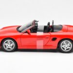 Porsche Boxster 986 Rood UT Models 1:18 - image 3 of 6