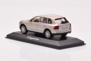 Porsche Cayenne 9PA Beige Minichamps 1:43 WAPC2000513 Metaal — afbeelding 3 van 4