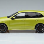 Porsche Cayenne GTS 92A Peridot Groen GT Spirit 1:18 - image 3 of 6