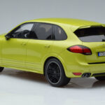 Porsche Cayenne GTS 92A Peridot Groen GT Spirit 1:18 - image 5 of 6