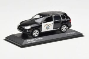 Porsche Cayenne 9PA Highway Patrol Minichamps 1:43 400066291 Metaal — afbeelding 2 van 4