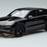 Porsche Cayenne E3 S Coupe Minichamps 1:18 187673 Metaal