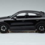 Porsche Cayenne E3 S Coupe Minichamps 1:18 187673 Metaal - image 3 of 6
