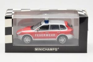 Porsche Cayenne S Feuerwehr Minichamps 1:43 WAPC02060116 Metaal — afbeelding 4 van 4