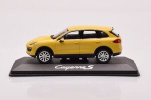 Porsche Cayenne 92A Zandgeel Minichamps 1:43 WAP0200060B