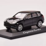 Porsche Cayenne 92A Turbo Zwart Minichamps 1:43 - image 2 of 4