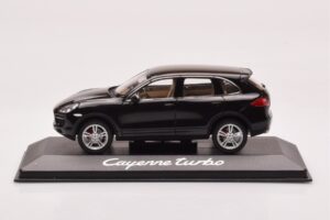 Porsche Cayenne 92A Turbo Zwart Minichamps 1:43