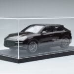 Porsche Cayenne Turbo Coupe Mahonie Norev 1:18 WAP0213190K Metaal - image 7 of 8