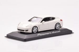 Porsche Panamera 970 Diesel Carrara Wit Minichamps 1:43 WAP0200090C Metaal — afbeelding 2 van 4