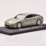 Porsche Panamera 970 S Hybrid Critall Groen Minichamps 1:43 - image 2 of 4