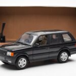 Range Rover P38 4.6 HSE Zwart Metallic AUTOart 1:18 - image 2 of 9