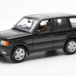 Range Rover P38 4.6 HSE Zwart Metallic AUTOart 1:18