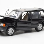 Range Rover P38 4.6 HSE Zwart Metallic AUTOart 1:18 - image 9 of 9