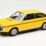 Renault 15 TL Geel Zwart Norev 1:18 185351