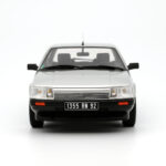 Renault 25 Phase 1 V6 Injection Zilver Otto 1:18 OT1070 Hars - image 4 of 5