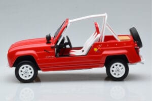 Renault 4L JP4 Rood Otto 1:18 OT998 Hars — afbeelding 3 van 6