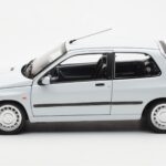 Renault Clio 16S Wit Norev 1:18 - image 4 of 8