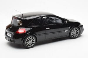 Renault Megane 2 RS Phase 2 Zwart Otto 1:18 OT1054 Hars — afbeelding 2 van 6