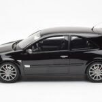 Renault Megane 2 RS Phase 2 Zwart Otto 1:18 OT1054 - image 3 of 6