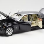 Rolls-Royce Phantom VII EWB Zwart en Zilver Kyosho 1:18 08841BKS - image 2 of 8