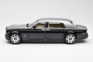 Rolls-Royce Phantom VII EWB Zwart en Zilver Kyosho 1:18 08841BKS Metaal — afbeelding 4 van 8