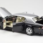 Rolls-Royce Phantom VII EWB Zwart en Zilver Kyosho 1:18 08841BKS - image 5 of 8
