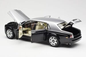 Rolls-Royce Phantom VII EWB Zwart en Zilver Kyosho 1:18 08841BKS Metaal — afbeelding 5 van 8