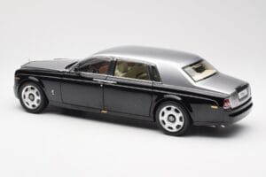 Rolls-Royce Phantom VII EWB Zwart en Zilver Kyosho 1:18 08841BKS Metaal — afbeelding 7 van 8