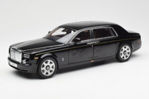 Rolls-Royce Phantom VII EWB Diamond Zwart Kyosho 1:18 08841DBK2